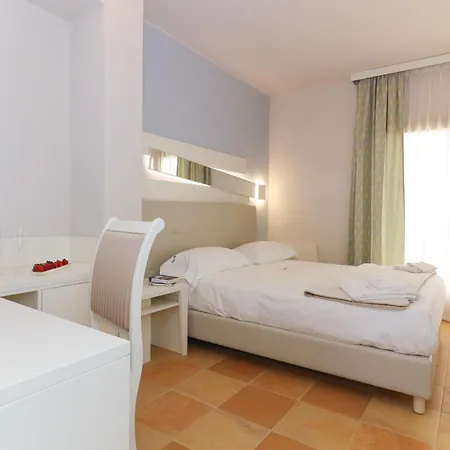 Tuisuneo La Conchiglia - Adults Only 4*